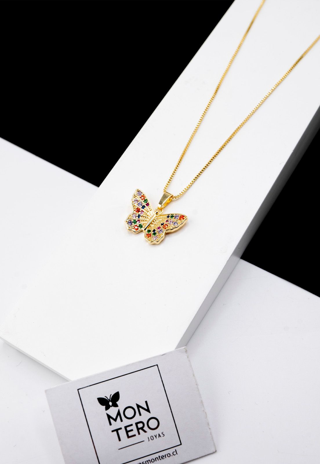 Collar Mariposa con Microcircones Colores Baño Oro 24K