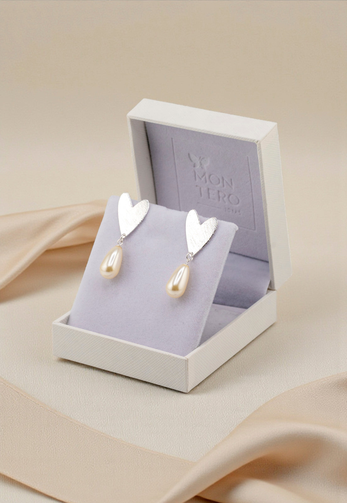 Aros Corazon Baño Oro Blanco Perla Swarovski® Cream