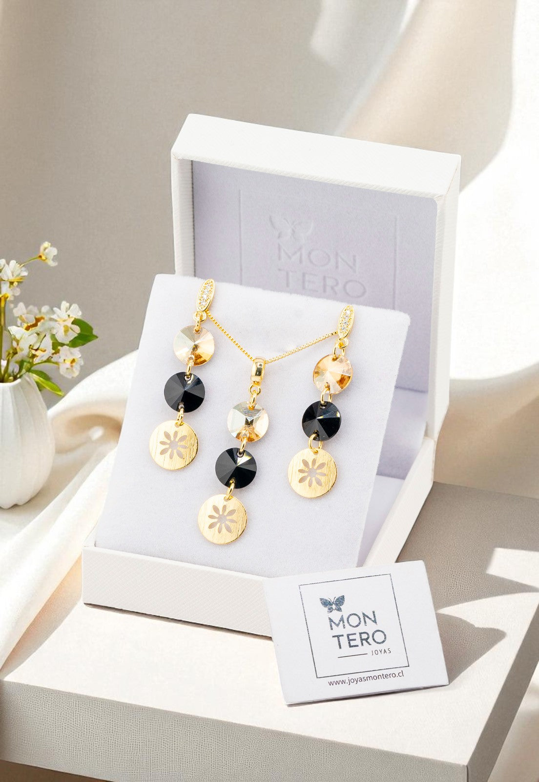 Conjunto Amparo Gold Cristales Genuinos Jet