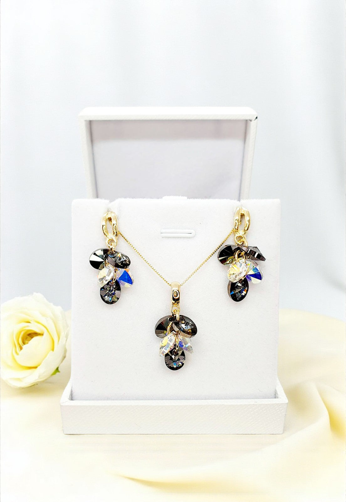 Conjunto Rafaela Gold Cristales Genuinos Silver Night
