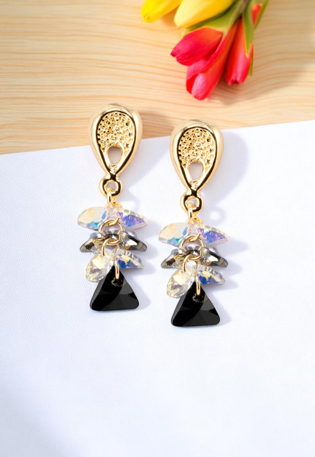 Aros Magnolia Baño de Oro 24k y Cristales Silver Night