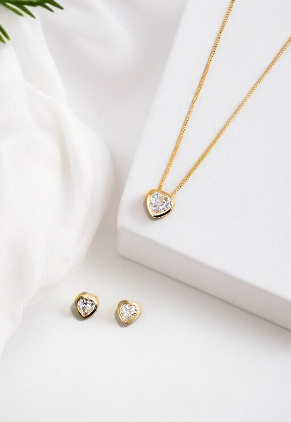 Conjunto Vanesa Gold Baño de Oro 24k Circon Blanco