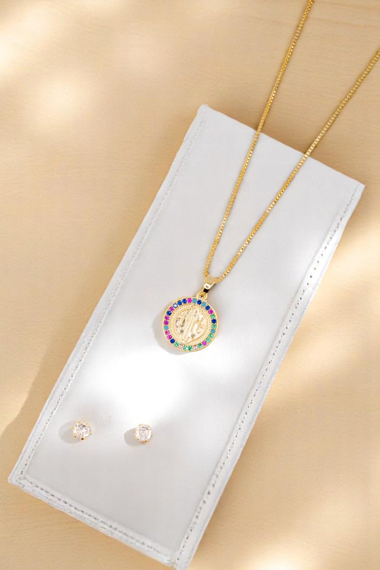 Conjunto San Benito Colores Gold Baño de Oro 24k Microcircones