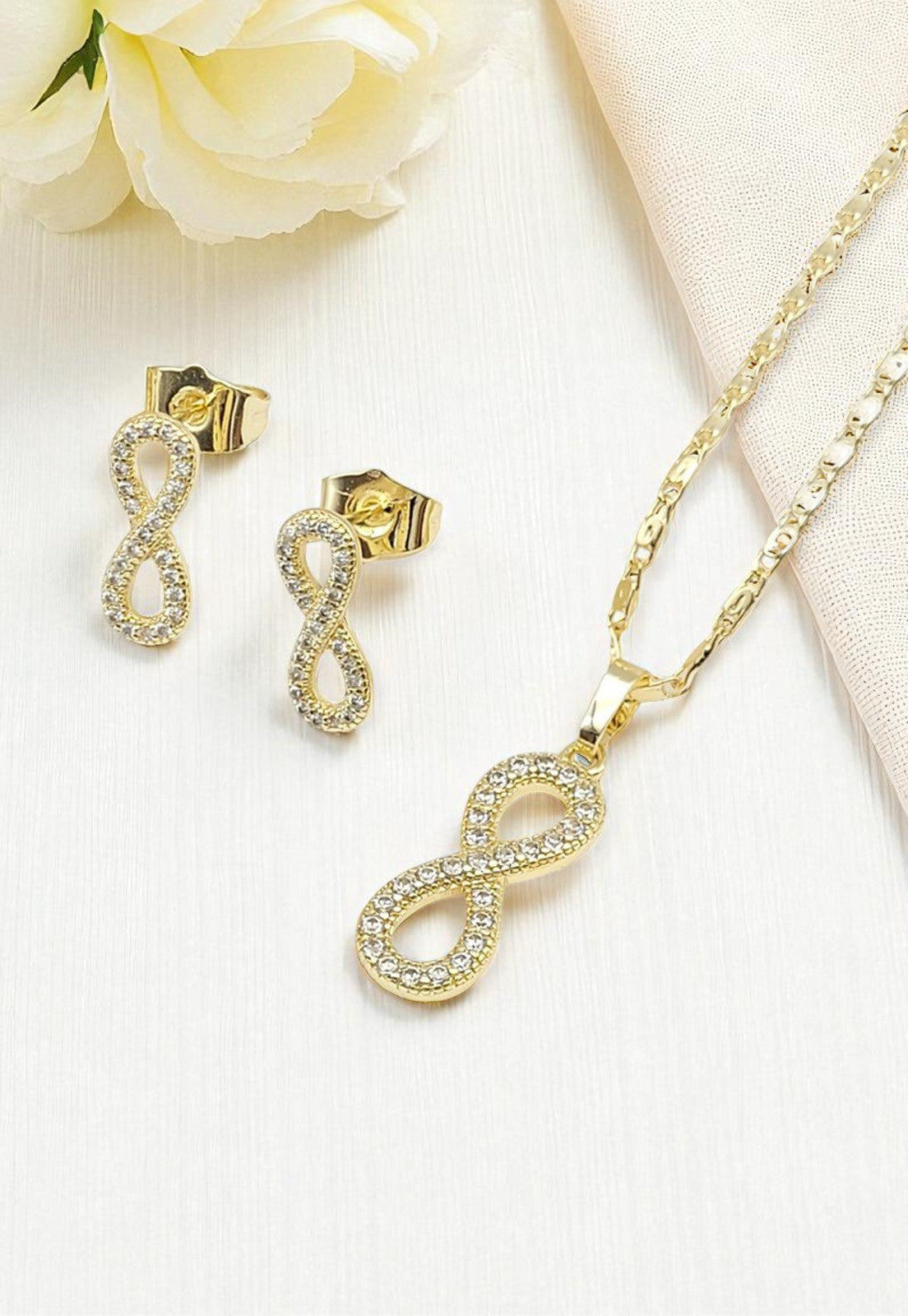 Conjunto Infinito Gold 24K Micro Circones