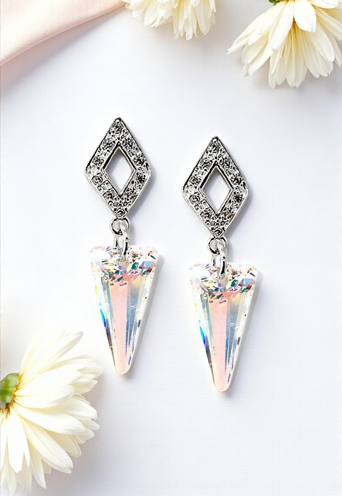 Aros Roma Baño de Oro Blanco Creado con Cristal Swarovski® Aurora Boreal