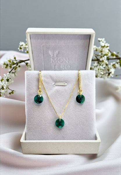 Conjunto Antonia Gold Baño de Oro 24k Cristales Emerald.