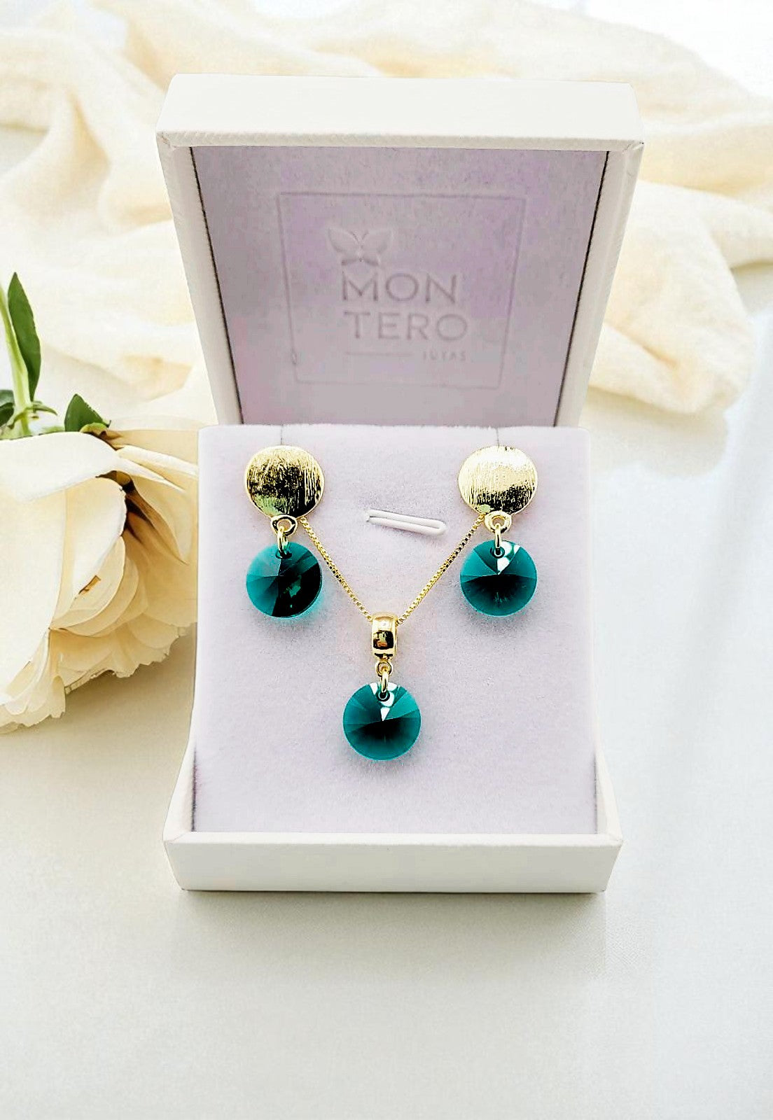 Conjunto Amelia Gold 24K Cristal Genuino Emerald