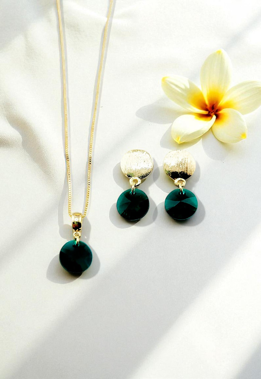 Conjunto Amelia Gold 24K Cristal Genuino Emerald