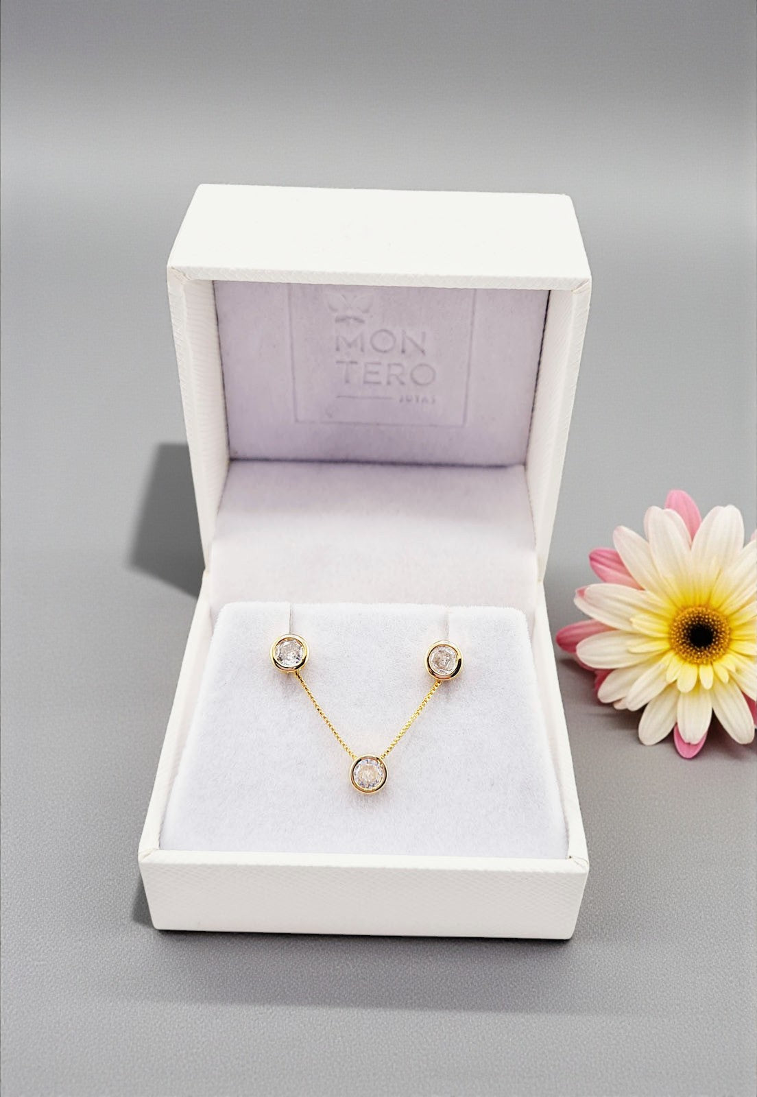 Conjunto Luciana Gold Baño Oro 24k Circon Blanco