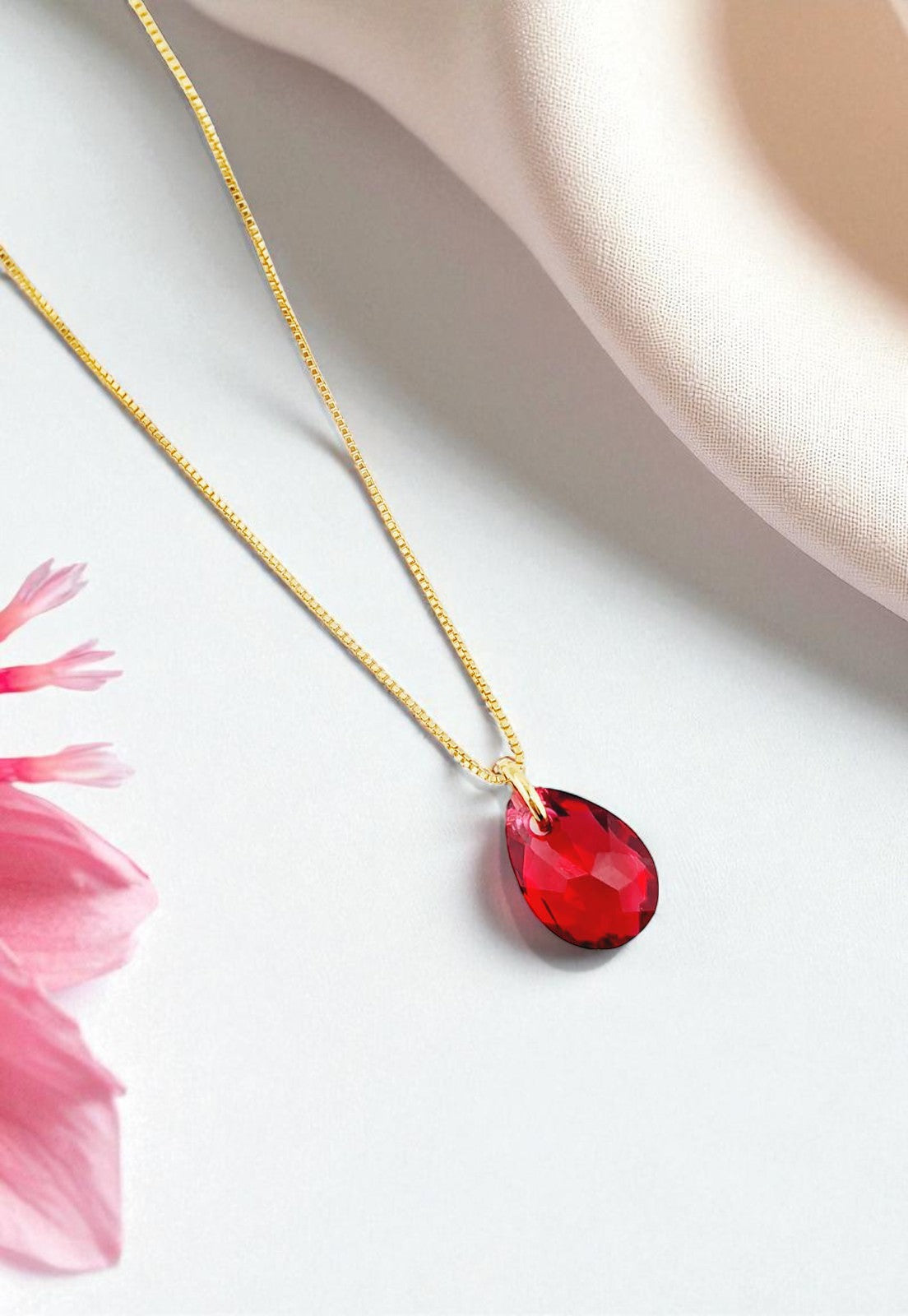 Collar Gota de Luz Gold 24K Cristal Genuino Scarlet