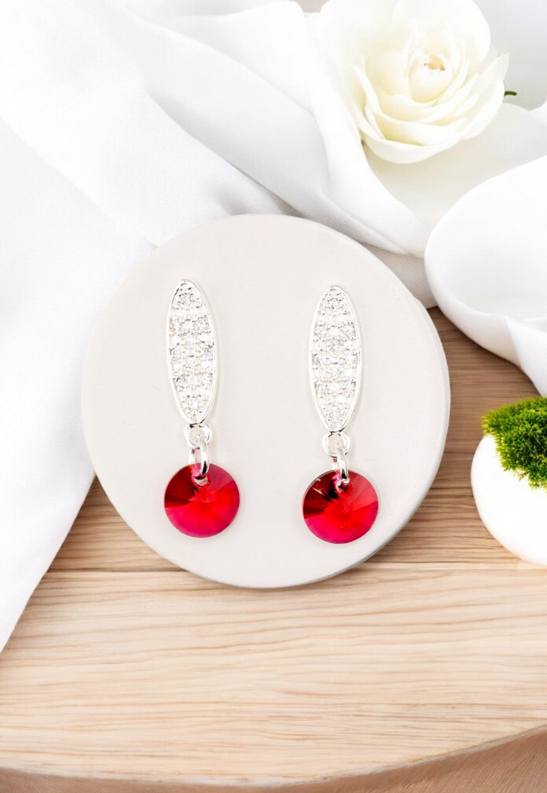 Aros Punto de Luz Baño de Oro Blanco Cristales Siam