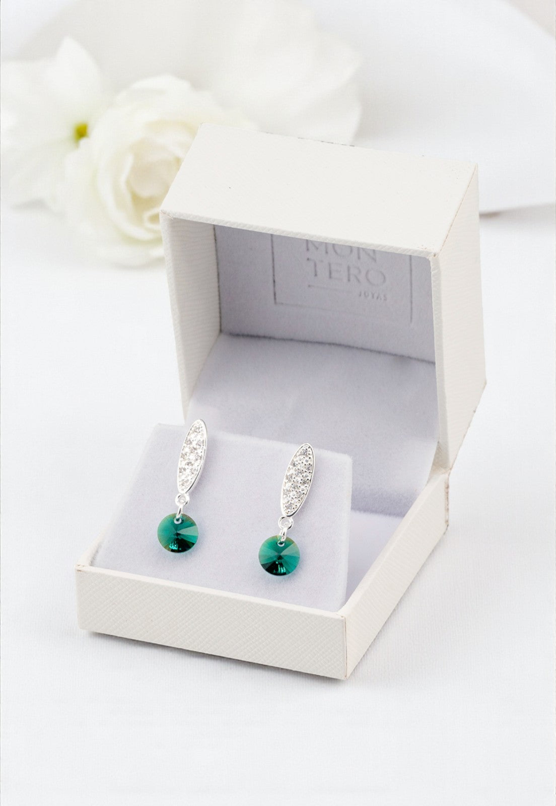 Aros Punto de Luz Baño de Oro Blanco Cristal Genuino Emerald