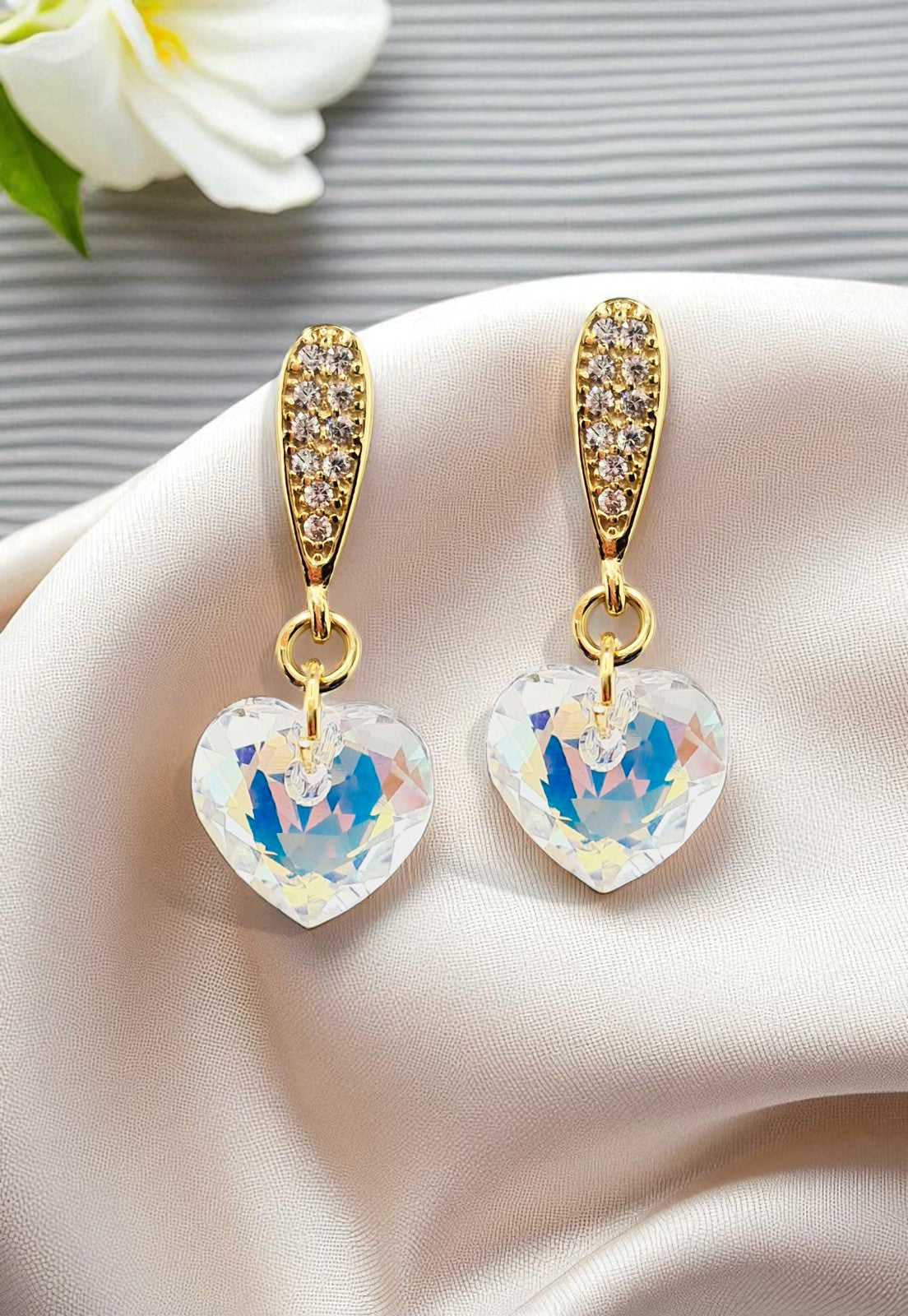 Aros Amor Gold 24K Cristal Swarovski® Aurora Boreal