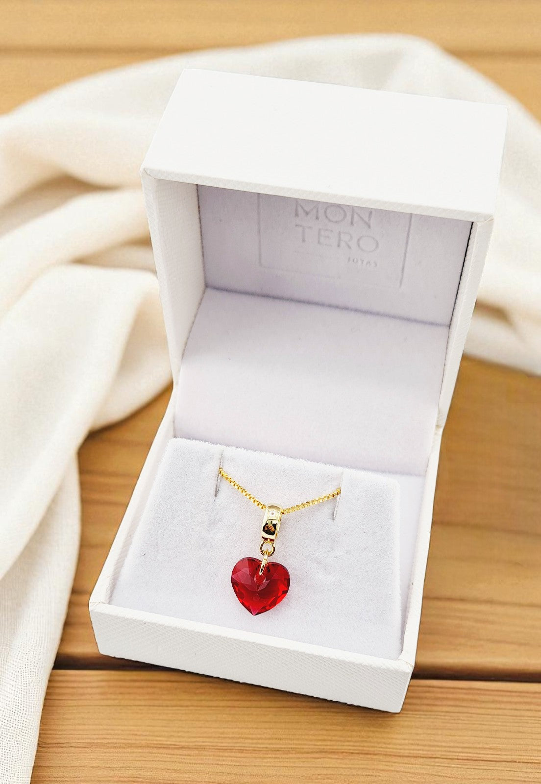 Collar Amor Gold 24K Cristal Genuino Siam