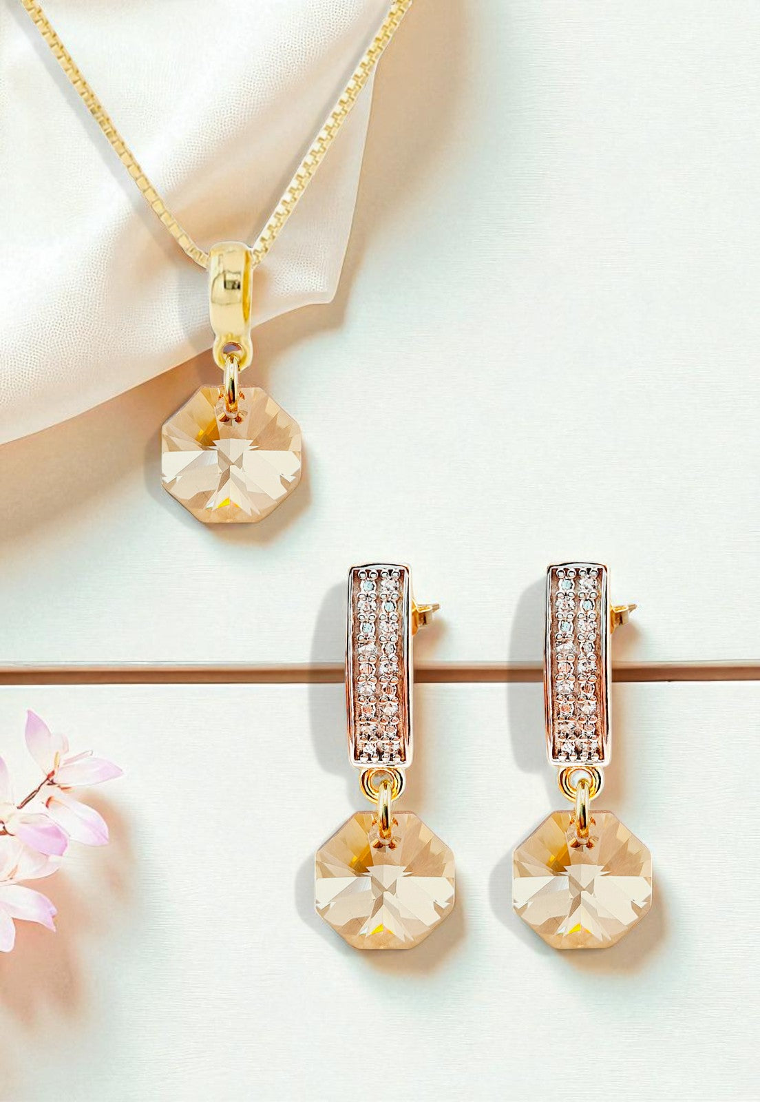 Conjunto Bruselas Gold 24K Cristal Genuino Golden Shadow