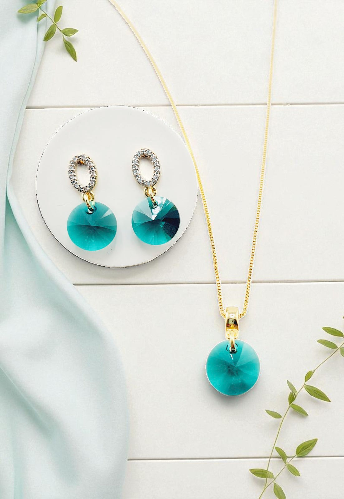 Conjunto Madrid Gold 24K Cristal Genuino Emerald