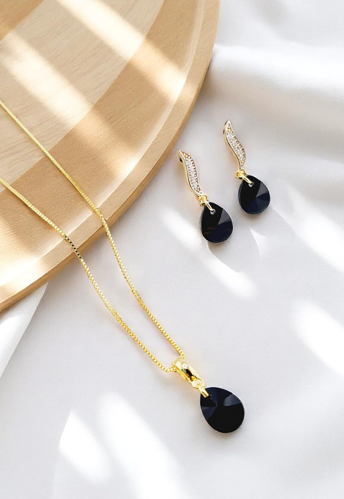 Conjunto Encanto Gold 24K Cristal Genuino Jet