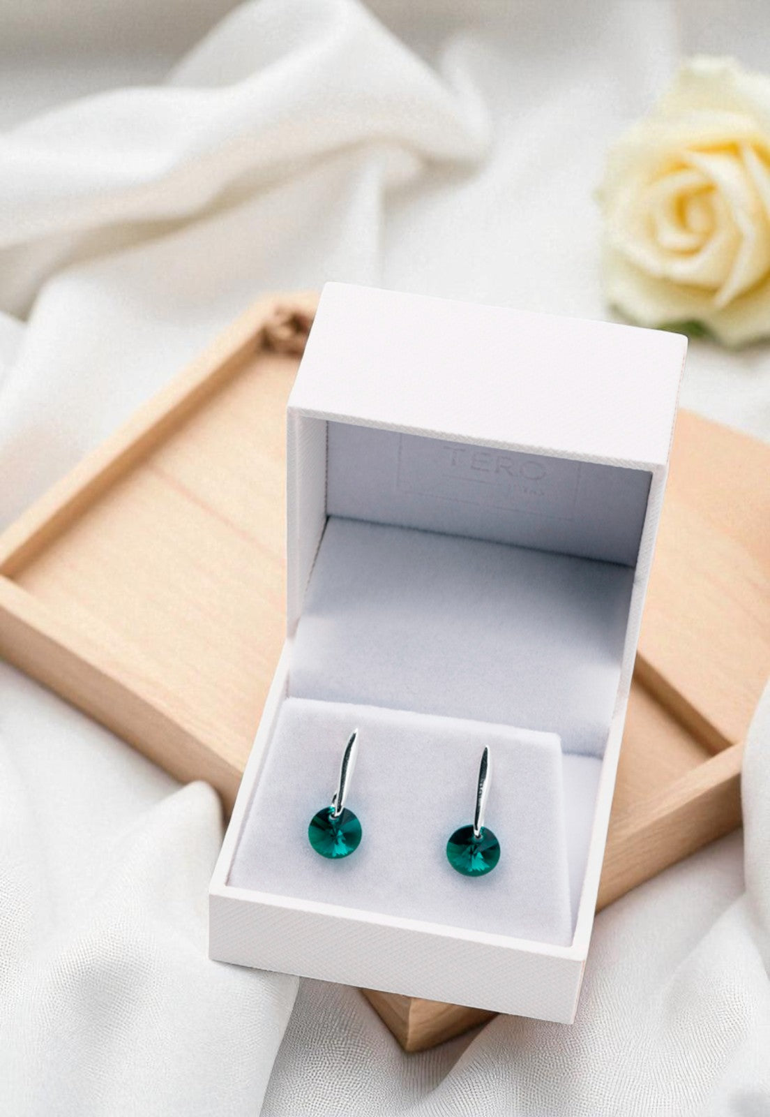 Aros Punto De Luz Plata 925 Cristal Genuino Emerald