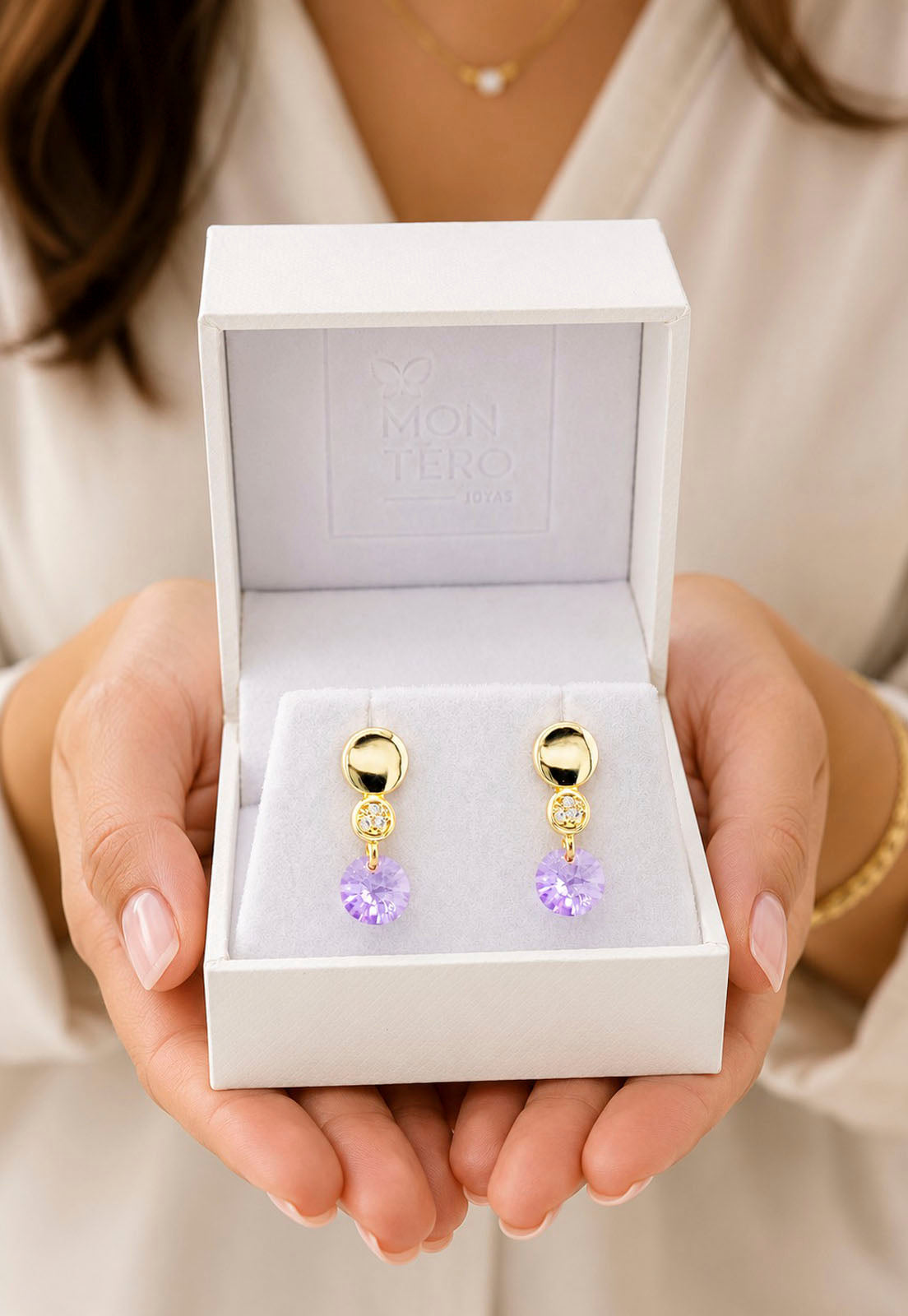 Aros Punto de Luz Gold 24K Cristal Swarovski® Violeta